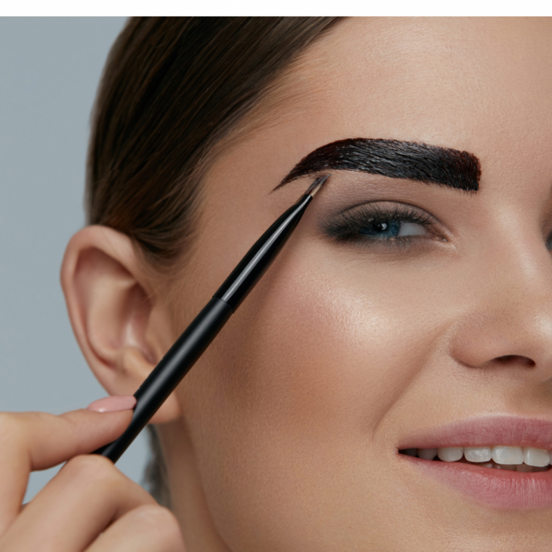 Teinte et pose des sourcils